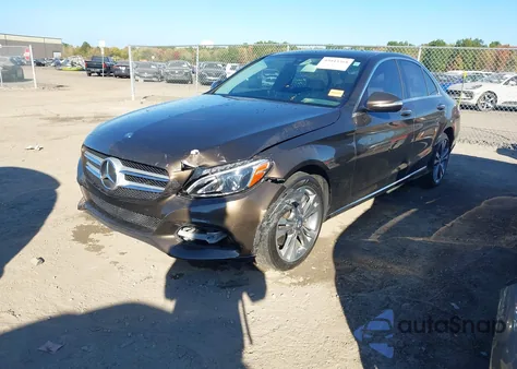 2015 Mercedes-Benz C 300 4Matic из США, поврежденный, VIN 55SWF4KB5FU081763